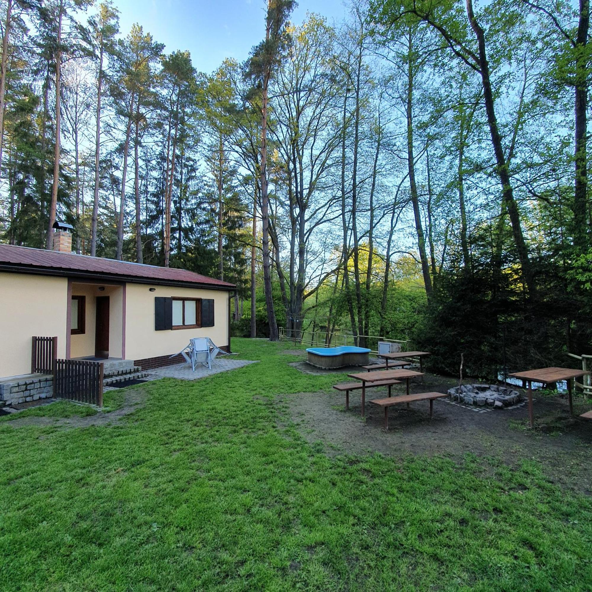 Rekreacni Chata Val Veselí nad Lužnicí エクステリア 写真